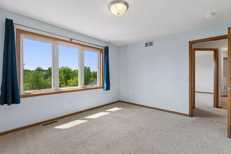 14255 Footbridge Way Apple Valley MN 55124