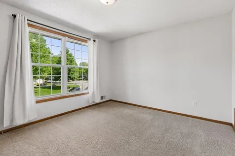 14255 Footbridge Way Apple Valley MN 55124