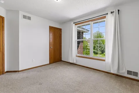 14255 Footbridge Way Apple Valley MN 55124