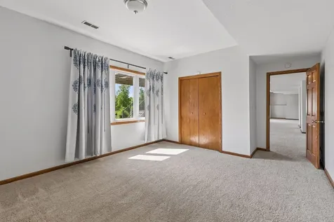 14255 Footbridge Way Apple Valley MN 55124