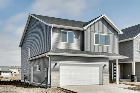 2522 38th Avenue S Moorhead MN 56560