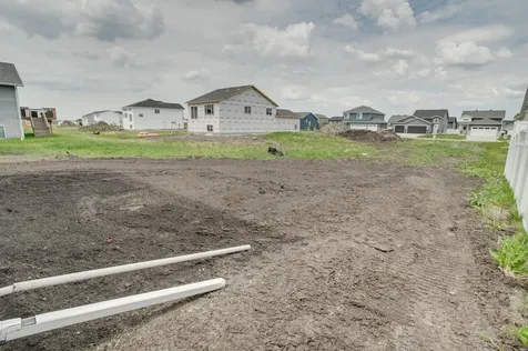 2522 38th Avenue S Moorhead MN 56560