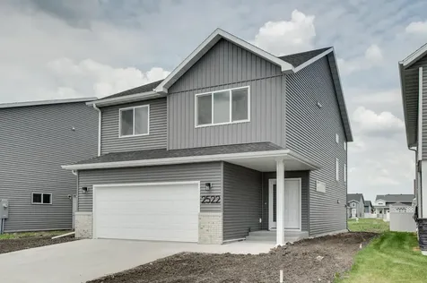2522 38th Avenue S Moorhead MN 56560