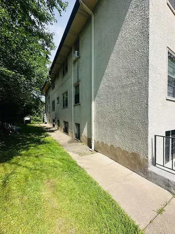 1711 7th Street E Saint Paul MN 55106