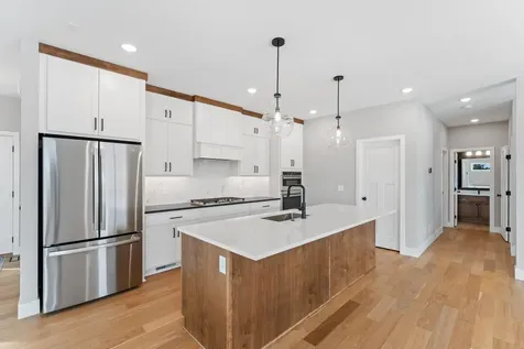 635 Parkside Court Eagan MN 55123