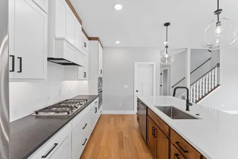 635 Parkside Court Eagan MN 55123