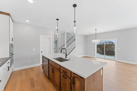 635 Parkside Court Eagan MN 55123