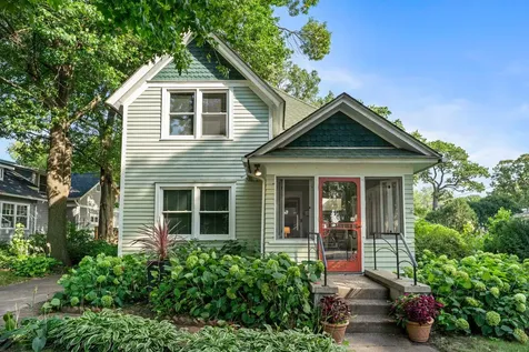 2297 4th Street White Bear Lake MN 55110