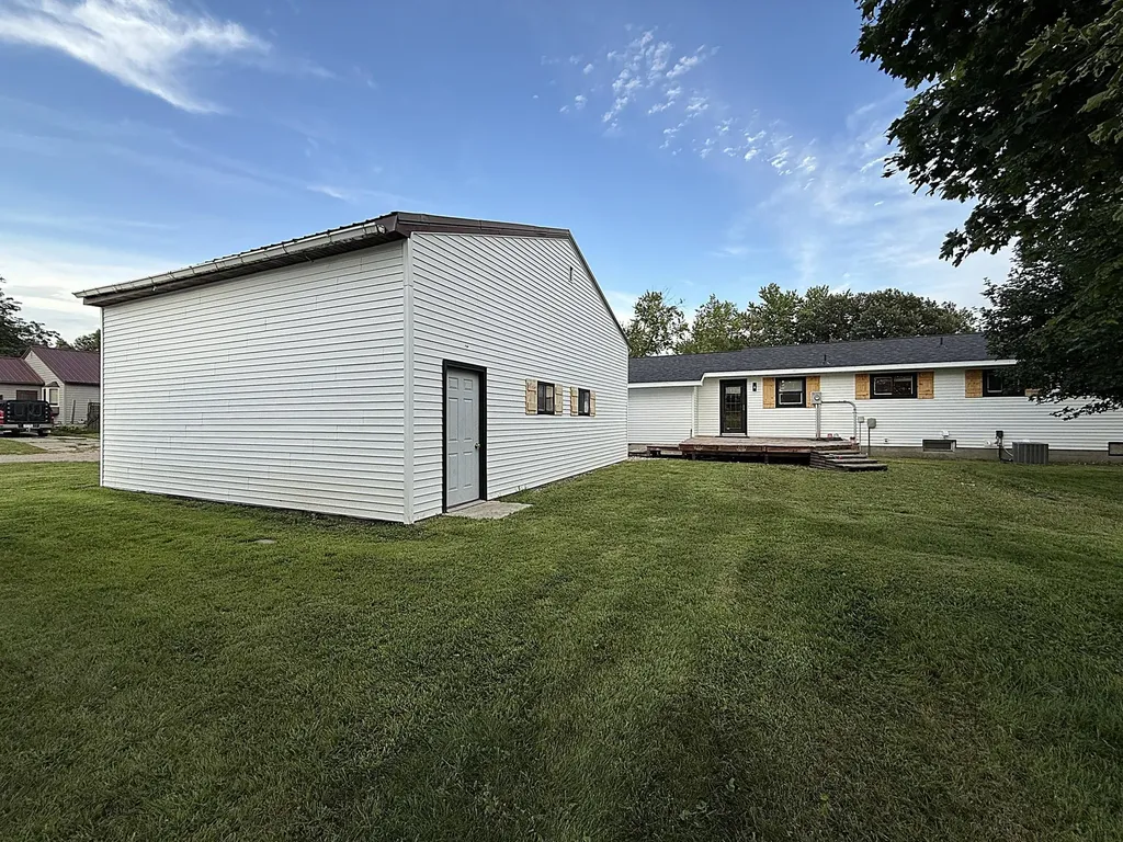 421 9th Avenue Madison MN 56256