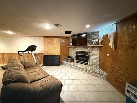 421 9th Avenue Madison MN 56256