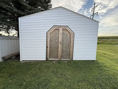 421 9th Avenue Madison MN 56256