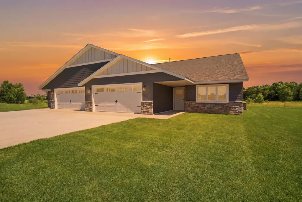 381 Old Glory Drive NE Alexandria MN 56308