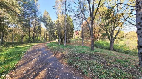 935 Lakewood Hills Road Eagan MN 55123