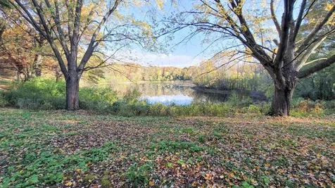935 Lakewood Hills Road Eagan MN 55123