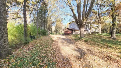 935 Lakewood Hills Road Eagan MN 55123