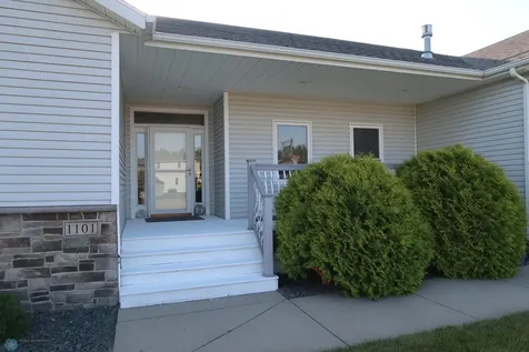 1101 Southcreek Avenue Glyndon MN 56547