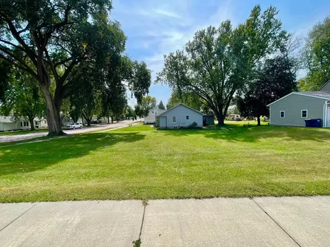 124 N Park Avenue Springfield MN 56087