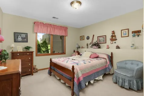 17034 Kings Court Lakeville MN 55044