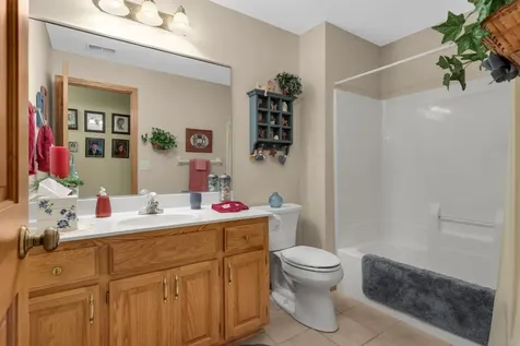 17034 Kings Court Lakeville MN 55044