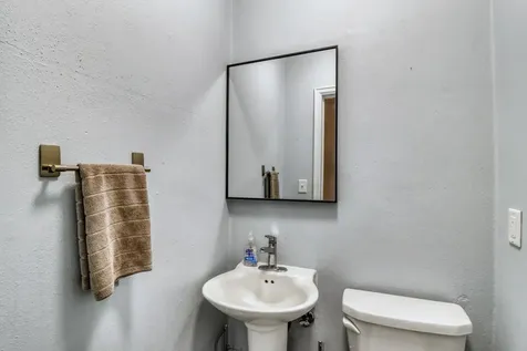1104 W Lake Drive Detroit Lakes MN 56501
