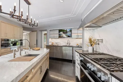 2501 France Avenue S Saint Louis Park MN 55416