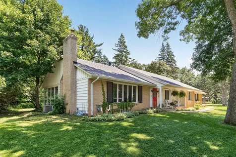 4730 Fairhills Road E Minnetonka MN 55345
