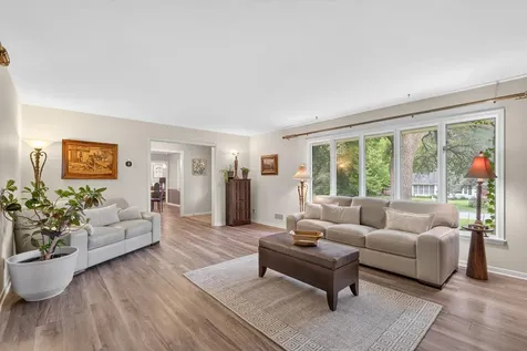 4730 Fairhills Road E Minnetonka MN 55345