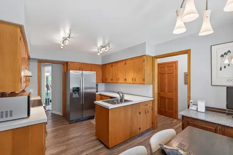 4730 Fairhills Road E Minnetonka MN 55345