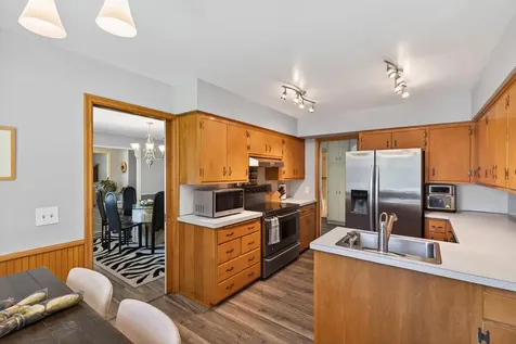 4730 Fairhills Road E Minnetonka MN 55345