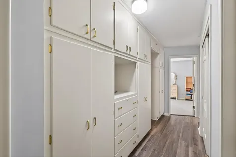 4730 Fairhills Road E Minnetonka MN 55345