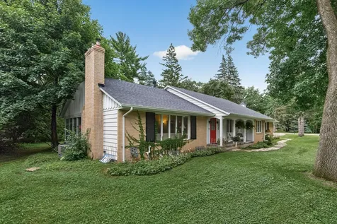 4730 Fairhills Road E Minnetonka MN 55345
