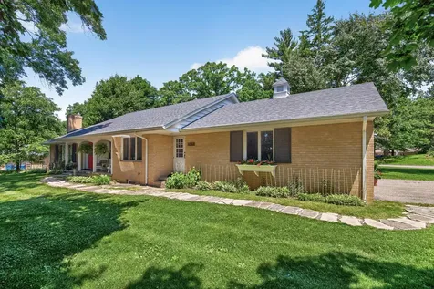 4730 Fairhills Road E Minnetonka MN 55345