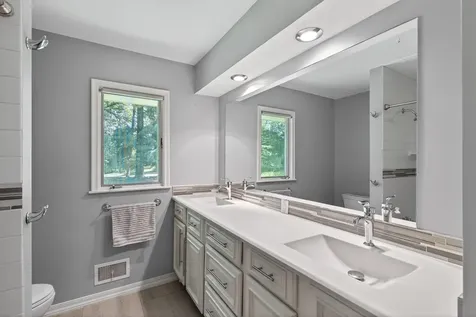 4730 Fairhills Road E Minnetonka MN 55345