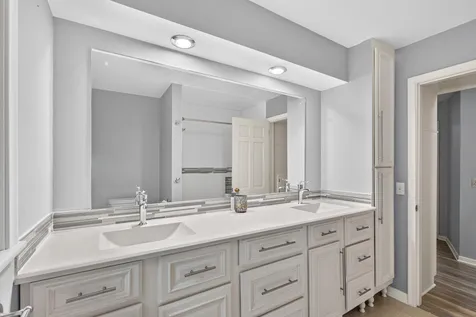 4730 Fairhills Road E Minnetonka MN 55345