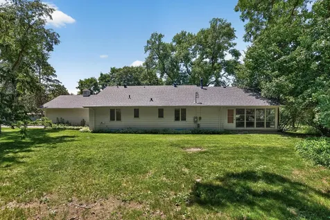 4730 Fairhills Road E Minnetonka MN 55345