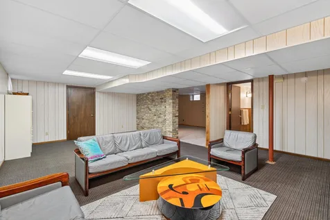 4730 Fairhills Road E Minnetonka MN 55345