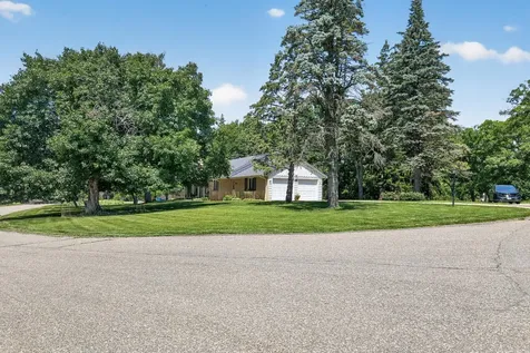 4730 Fairhills Road E Minnetonka MN 55345