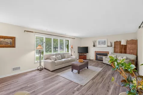 4730 Fairhills Road E Minnetonka MN 55345