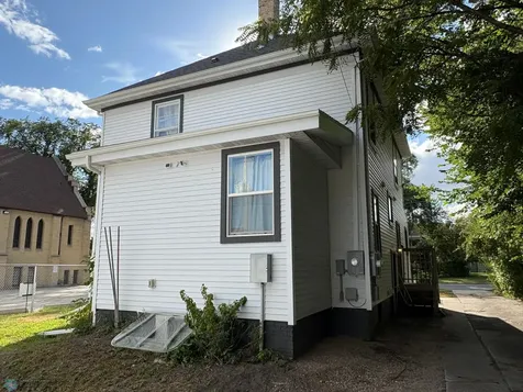 915 Broadway N Fargo ND 58102