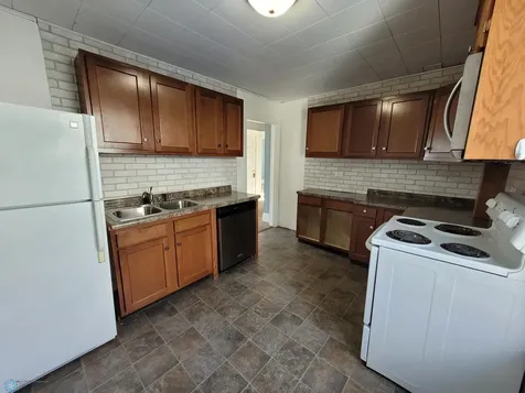 915 Broadway N Fargo ND 58102