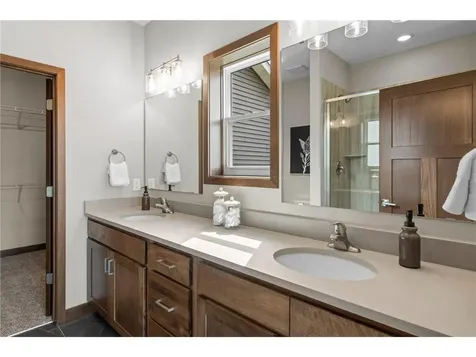 2870 Victoria Street N Roseville MN 55113