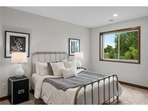 2870 Victoria Street N Roseville MN 55113