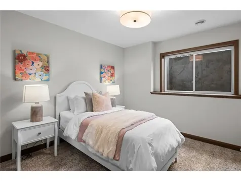 2870 Victoria Street N Roseville MN 55113