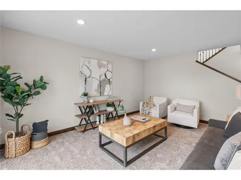 2870 Victoria Street N Roseville MN 55113