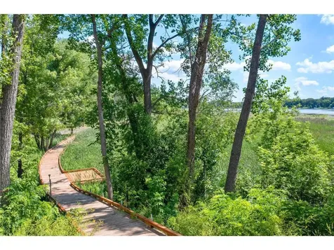 2870 Victoria Street N Roseville MN 55113