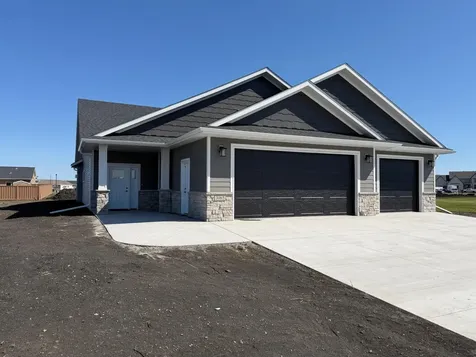 3165 66th Avenue S Fargo ND 58104