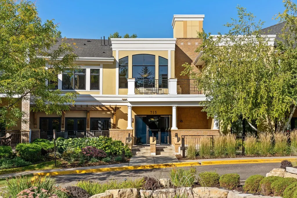 715 Linden Street Mendota Heights MN 55118