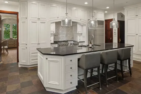 2740 W Lake Of The Isles Parkway Minneapolis MN 55416
