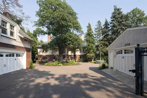 2740 W Lake Of The Isles Parkway Minneapolis MN 55416