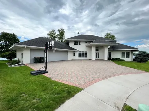 553 Lake Street N Sauk Centre MN 56378